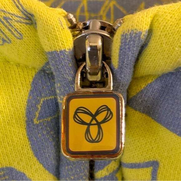 𝅺Aritzia TNA Youth Hoodie Size M Yellow and Gray Full Zip Pockets - Picture 3 of 15